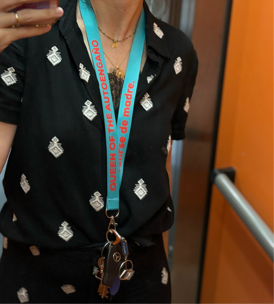 LANYARD "QUEEN OF AUTOENGAÑO"