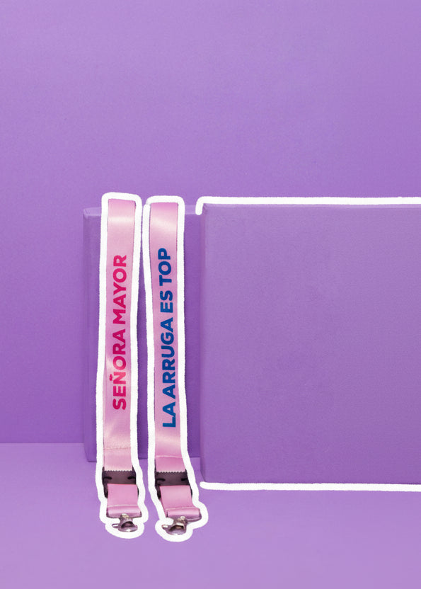 LANYARD "LA ARRUGA ES TOP"