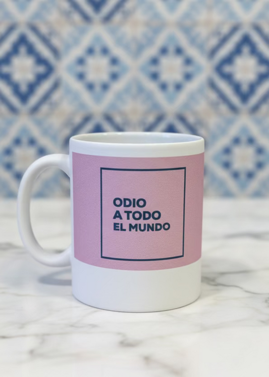 TAZA "ODIO A TODO EL MUNDO" PINK