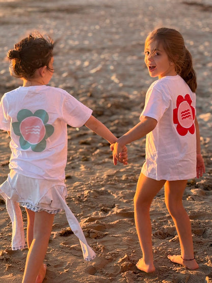 CAMISETA BLANCA "SO MUCH FLOWERS" RED AND PINK