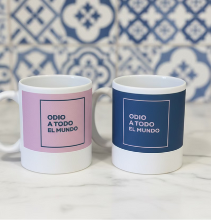 TAZA "ODIO A TODO EL MUNDO" AZUL